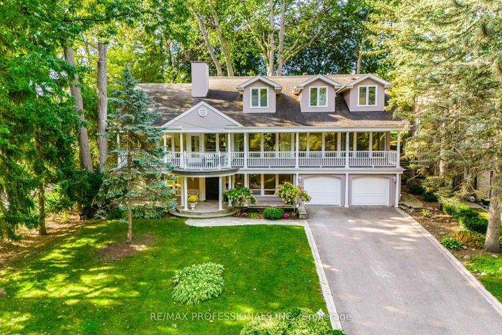 Photo 1 at 32 Edenbrook Hill, Humber Valley, Toronto