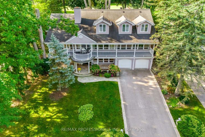 Photo 3 at 32 Edenbrook Hill, Humber Valley, Toronto