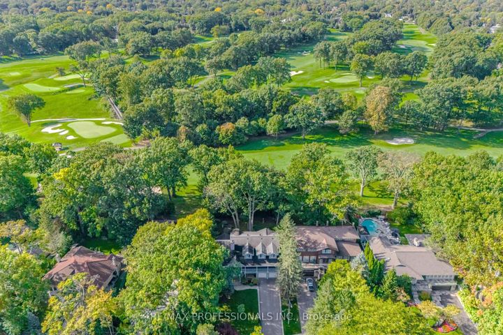 Photo 4 at 32 Edenbrook Hill, Humber Valley, Toronto