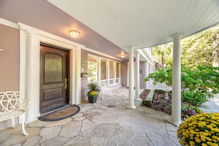 Photo 6 at 32 Edenbrook Hill, Humber Valley, Toronto