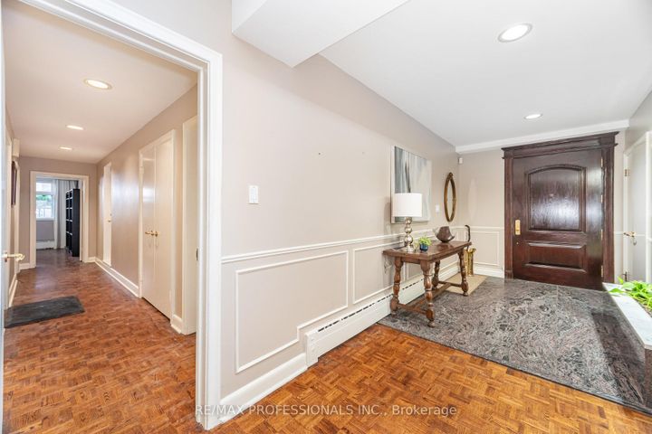 Photo 12 at 32 Edenbrook Hill, Humber Valley, Toronto