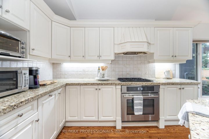 Photo 24 at 32 Edenbrook Hill, Humber Valley, Toronto