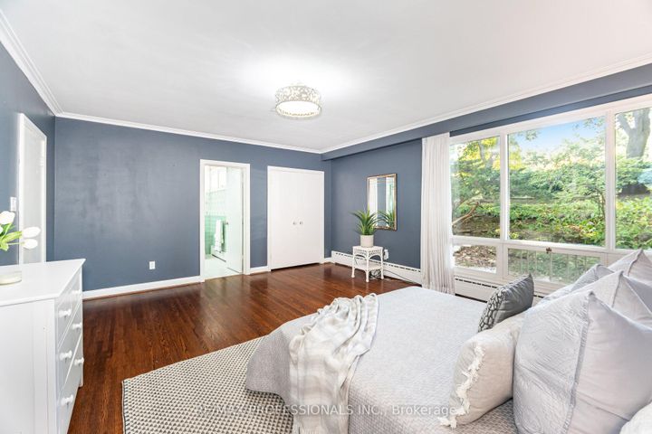 Photo 28 at 32 Edenbrook Hill, Humber Valley, Toronto