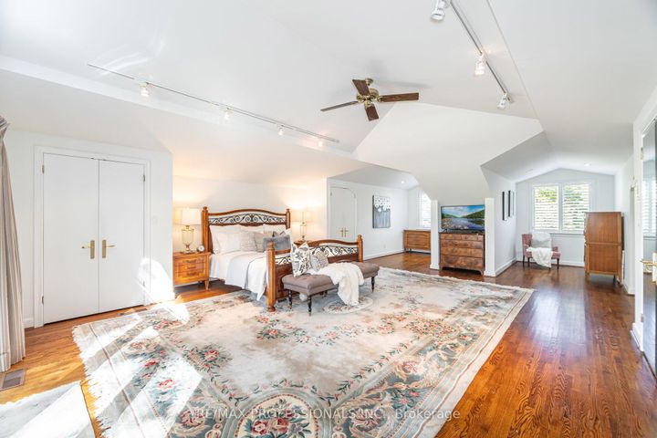 Photo 34 at 32 Edenbrook Hill, Humber Valley, Toronto