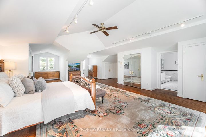 Photo 35 at 32 Edenbrook Hill, Humber Valley, Toronto