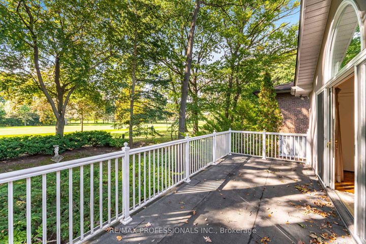 Photo 39 at 32 Edenbrook Hill, Humber Valley, Toronto