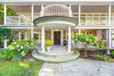 Photo 5 at 32 Edenbrook Hill, Humber Valley, Toronto