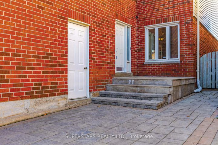 Photo 2 at 103 New Forest Square, Steeles, Toronto