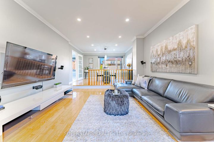 Photo 6 at 103 New Forest Square, Steeles, Toronto