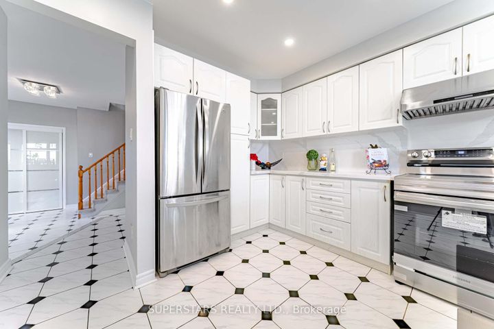 Photo 15 at 103 New Forest Square, Steeles, Toronto