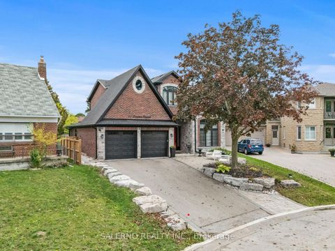 Photo 1 at 11 Compton Crescent, CFB, Toronto