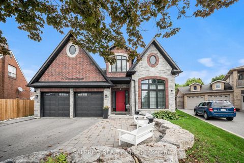 Photo 3 at 11 Compton Crescent, CFB, Toronto