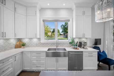 Photo 13 at 11 Compton Crescent, CFB, Toronto