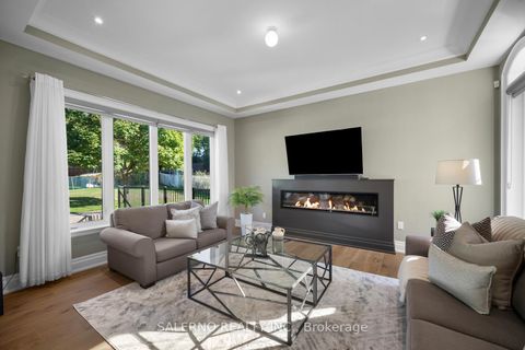 Photo 18 at 11 Compton Crescent, CFB, Toronto