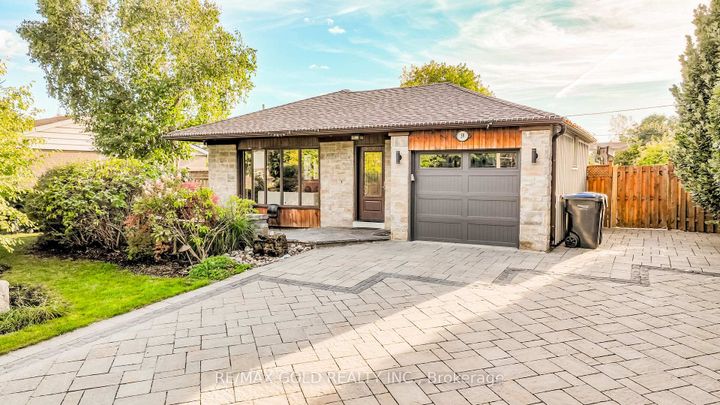 Photo 1 at 39 Ascot Avenue, Avondale, Brampton