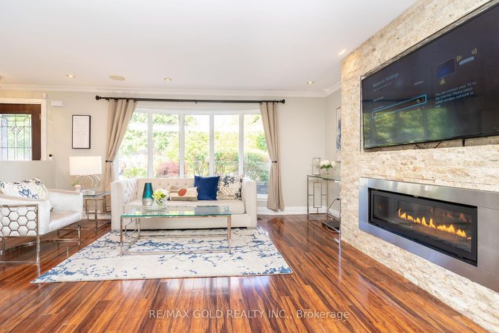 Photo 7 at 39 Ascot Avenue, Avondale, Brampton