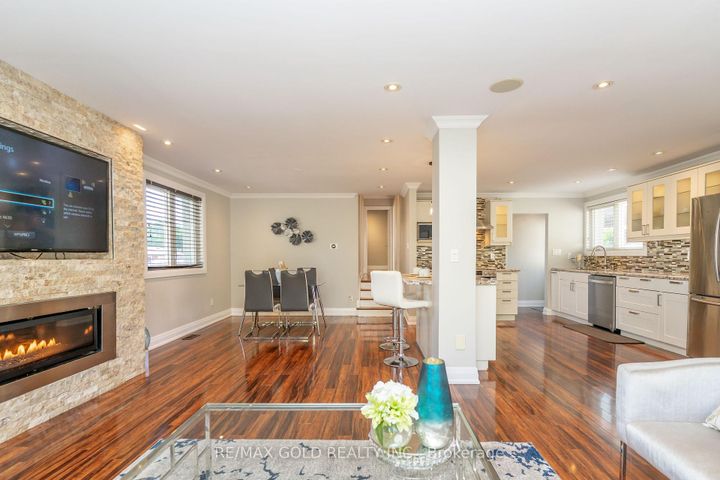 Photo 9 at 39 Ascot Avenue, Avondale, Brampton