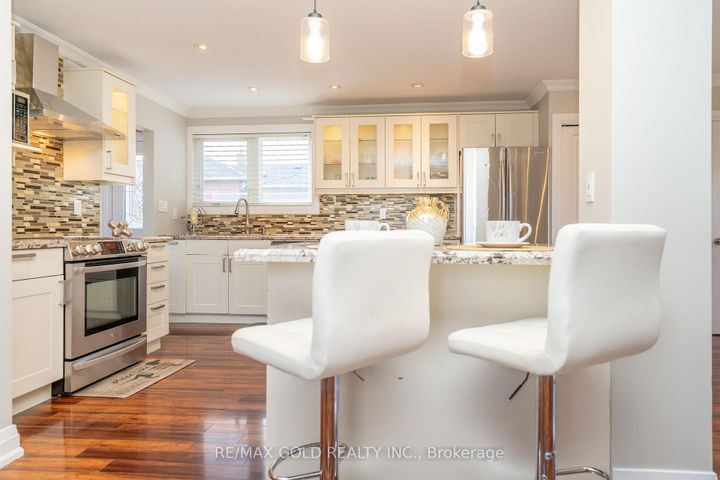 Photo 15 at 39 Ascot Avenue, Avondale, Brampton