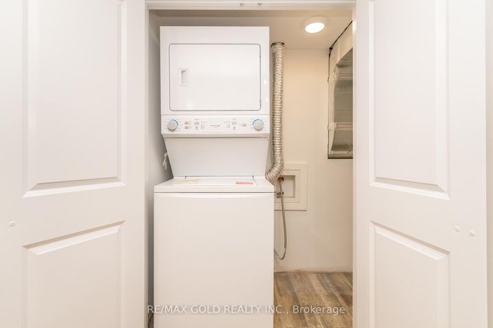Photo 35 at 39 Ascot Avenue, Avondale, Brampton
