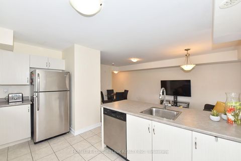 Photo 11 at 89 - 100 Parrotta Drive, Pelmo Park W5, Toronto