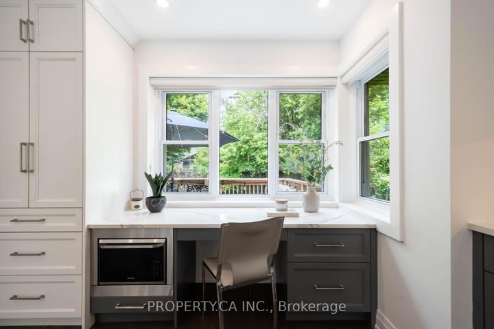 Photo 5 at 1533 Rometown Drive, Lakeview, Mississauga