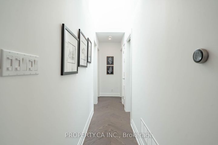 Photo 11 at 1533 Rometown Drive, Lakeview, Mississauga