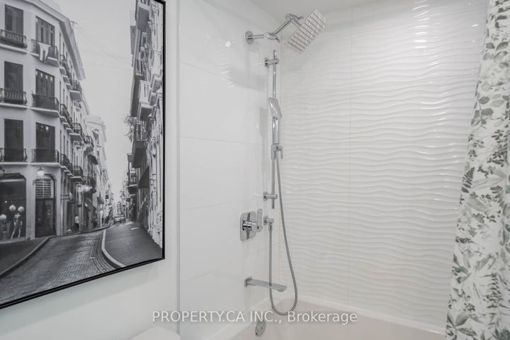 Photo 36 at 1533 Rometown Drive, Lakeview, Mississauga