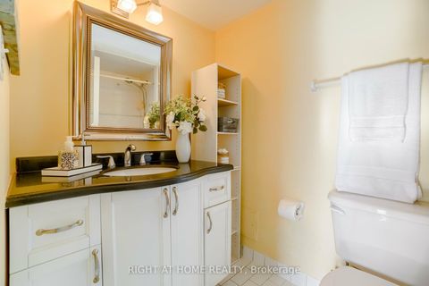 Photo 15 at 1607 - 5 Shady Golfway, Flemingdon Park, Toronto
