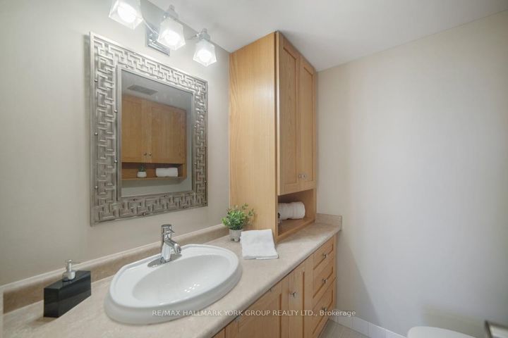 Photo 10 at 810 - 50 Inverlochy Boulevard, Royal Orchard, Markham