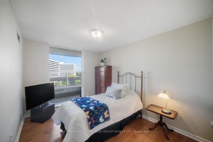 Photo 12 at 810 - 50 Inverlochy Boulevard, Royal Orchard, Markham