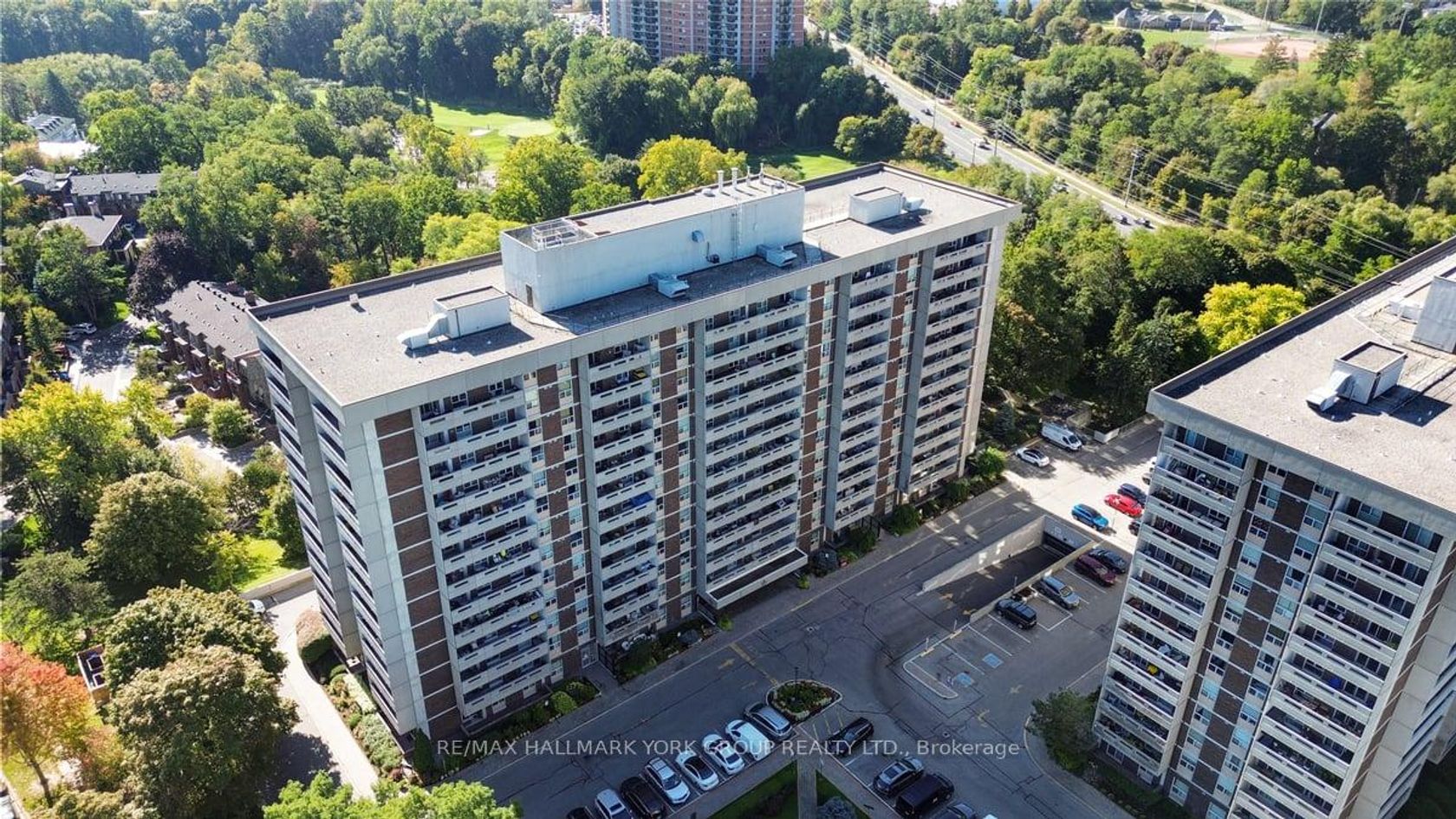 810 - 50 Inverlochy Boulevard, Royal Orchard, Markham 2
