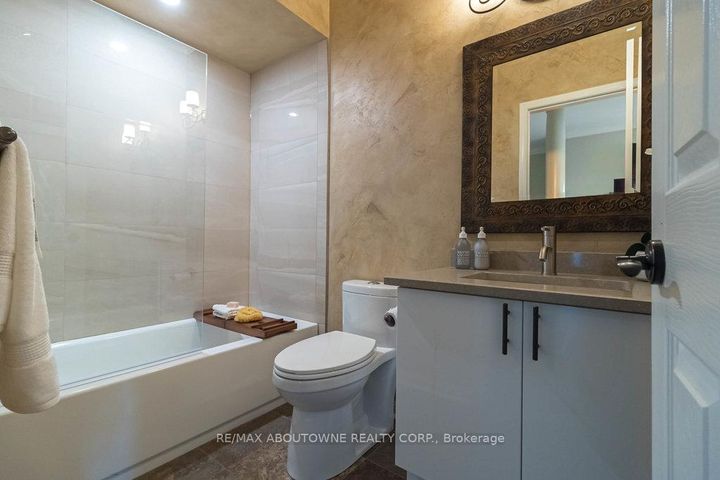 Photo 8 at 2 - 2590 Carberry Way, WM Westmount, Oakville