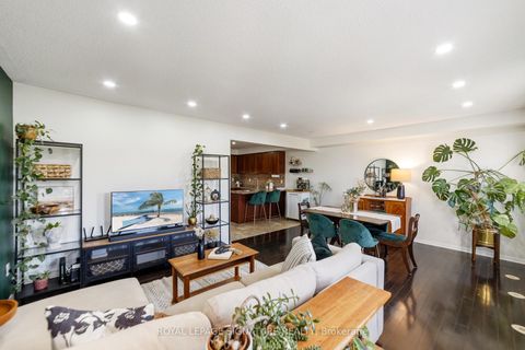 Photo 13 at 3113 Stornoway Circle, BC Bronte Creek, Oakville