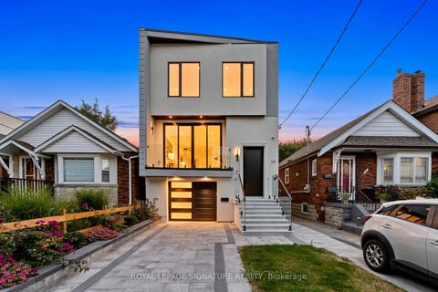 Photo 1 at 24 Elmsdale Road, East York, Toronto
