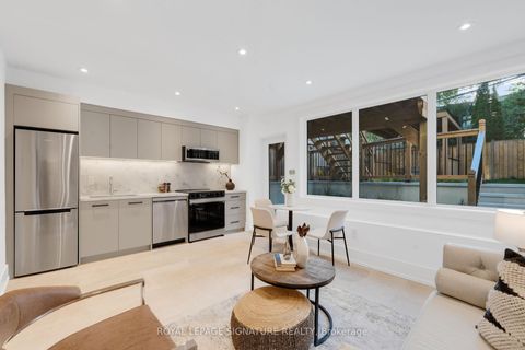 Photo 41 at 24 Elmsdale Road, East York, Toronto