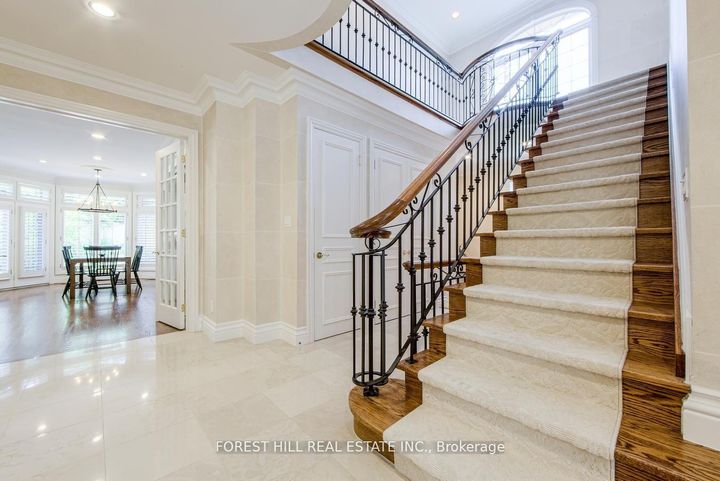 Photo 18 at 42 Aldershot Crescent, Windfields, Toronto
