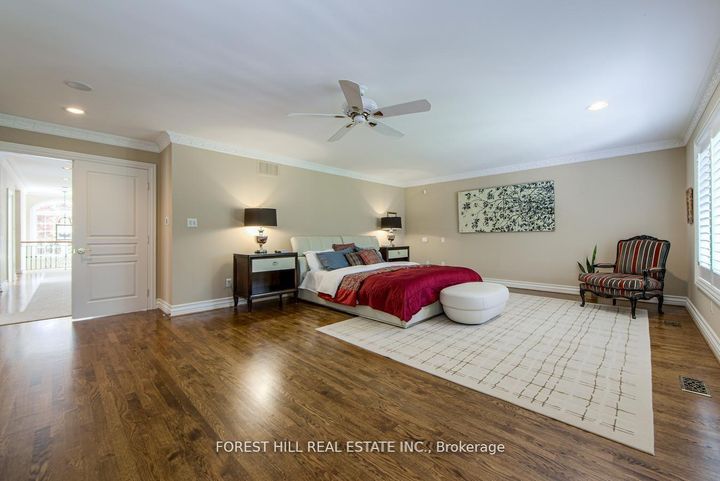 Photo 20 at 42 Aldershot Crescent, Windfields, Toronto