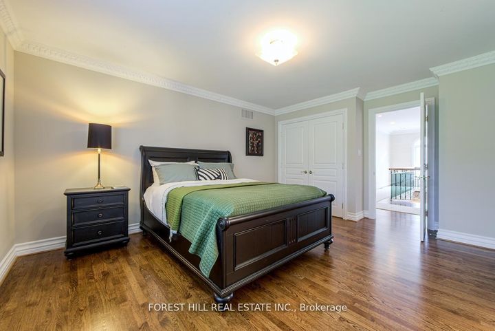 Photo 25 at 42 Aldershot Crescent, Windfields, Toronto