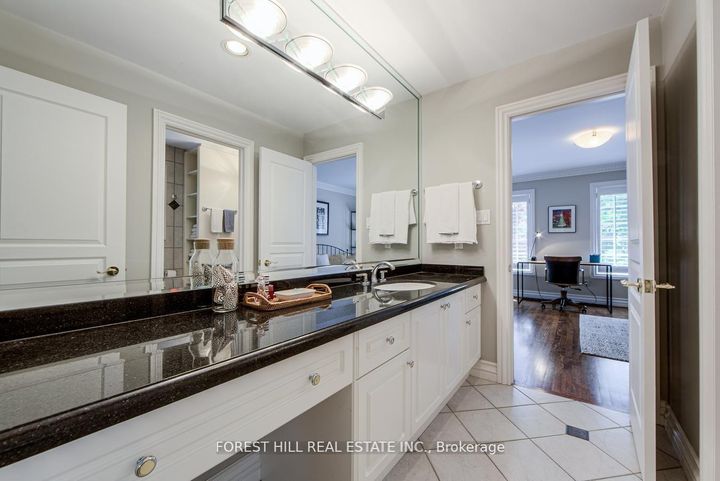 Photo 26 at 42 Aldershot Crescent, Windfields, Toronto