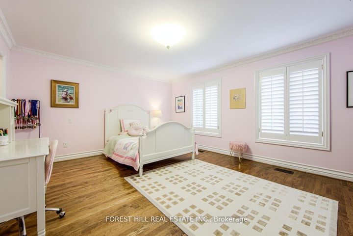 Photo 30 at 42 Aldershot Crescent, Windfields, Toronto