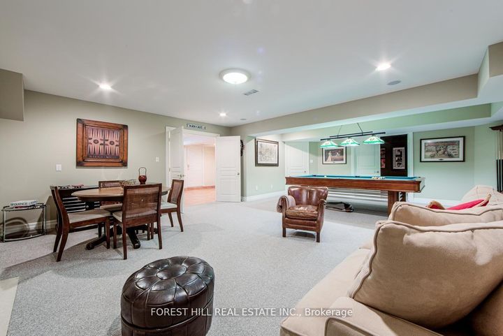 Photo 37 at 42 Aldershot Crescent, Windfields, Toronto