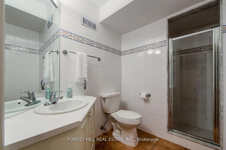 Photo 40 at 42 Aldershot Crescent, Windfields, Toronto