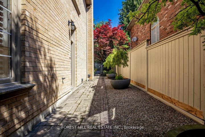 Photo 47 at 42 Aldershot Crescent, Windfields, Toronto