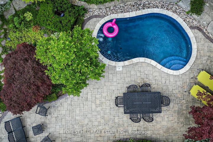 Photo 49 at 42 Aldershot Crescent, Windfields, Toronto