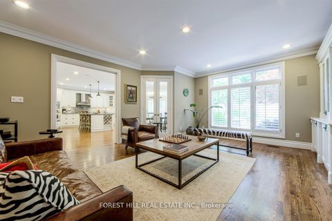 Photo 9 at 42 Aldershot Crescent, Windfields, Toronto