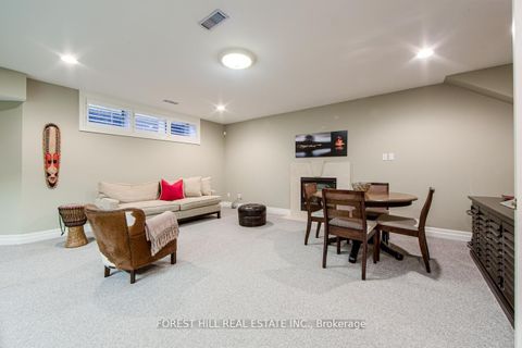 Photo 35 at 42 Aldershot Crescent, Windfields, Toronto