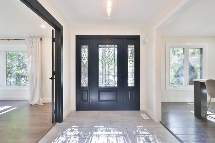 Photo 4 at 1131 Carol Street, Brant, Burlington