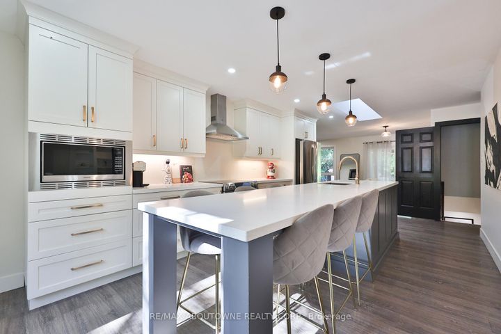 Photo 8 at 1131 Carol Street, Brant, Burlington