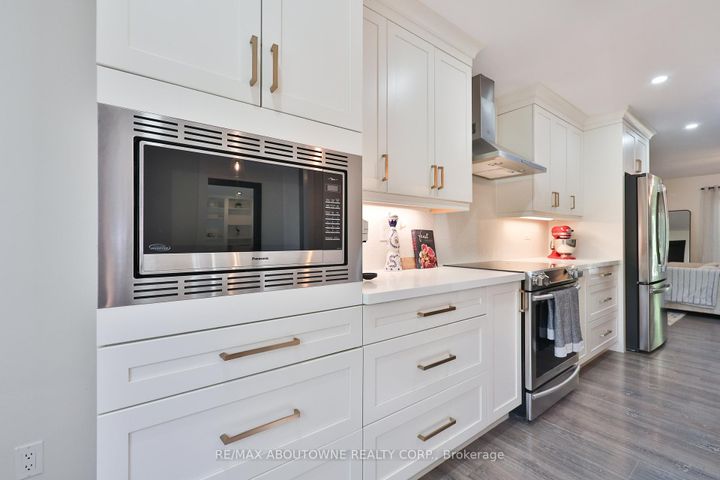 Photo 9 at 1131 Carol Street, Brant, Burlington