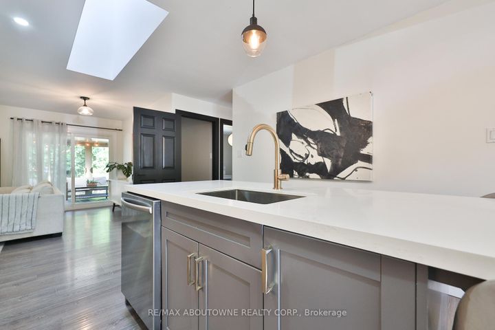 Photo 12 at 1131 Carol Street, Brant, Burlington